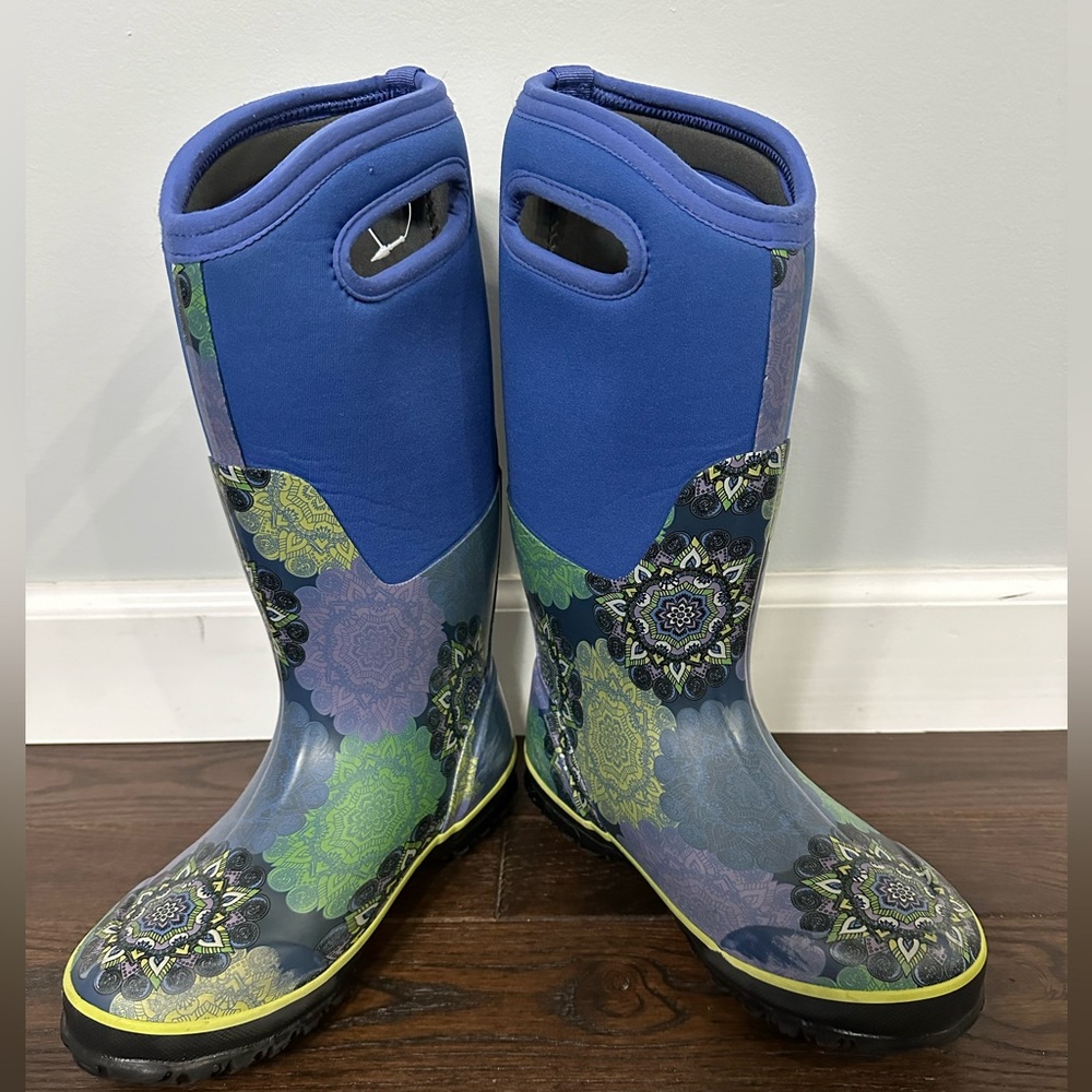 Women’s Bogs Winter Boots -Size 6